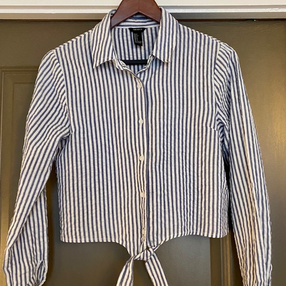 Forever 21 Cropped Button-Up